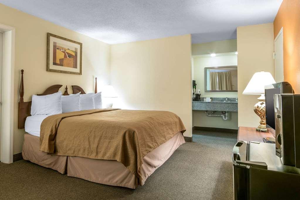 Quality Inn Hazard Room photo
